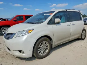 Toyota Sienna 3.5L 6 2017