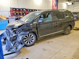 Toyota Sienna 3.5L 6 2018