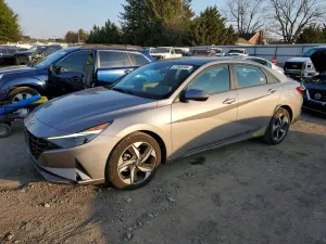 Hyundai Elantra 2.0L 4 2023