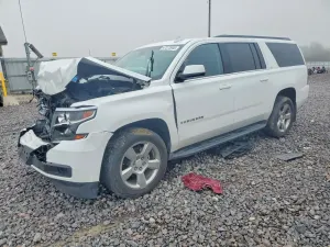 Chevrolet Suburban 5.3L 8 2016