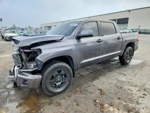 Toyota Tundra 5.7L 8 2018