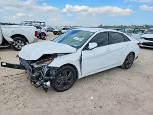 Hyundai Elantra 2.0L 4 2021