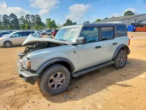 Ford Bronco 2.3L 4 2024