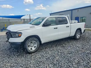 RAM 1500 5.7L 8 2023