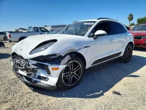 Porsche Macan 2.0L 4 2020