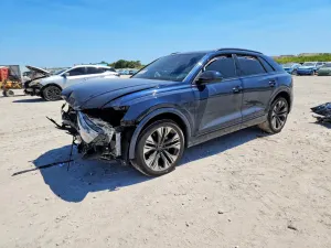 Audi Q8 3.0L 6 2025