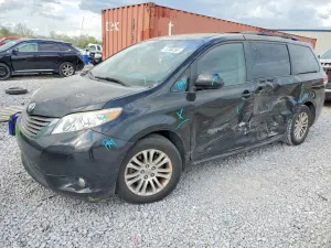 Toyota Sienna 3.5L 6 2012