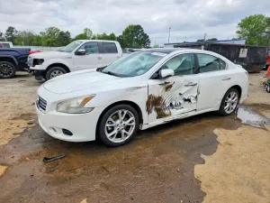 Nissan Maxima 3.5L 6 2013