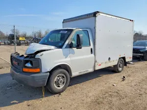 GMC Savana 4.8L 8 2011