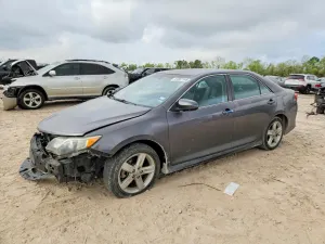 Toyota Camry 2.5L 4 2014