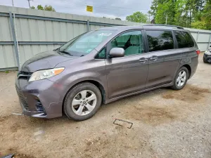Toyota Sienna 3.5L 6 2019