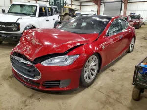 Tesla Model S 2015