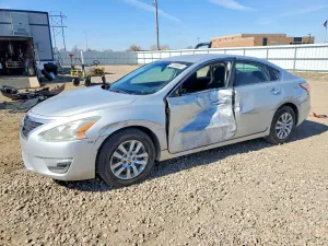 Nissan Altima 2.5L 4 2015