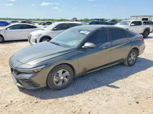 Hyundai Elantra 2.0L 4 2024
