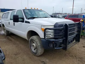 Ford F-250 6.2L 8 2015