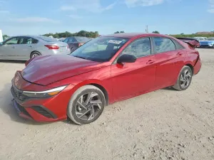 Hyundai Elantra 2.0L 4 2025