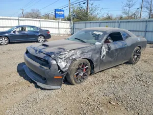 Dodge Challenger 6.2L 8 2015
