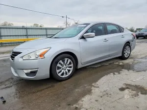 Nissan Altima 2.5L 4 2015