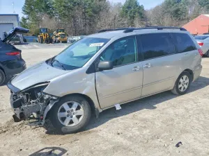 Toyota Sienna 3.5L 6 2010