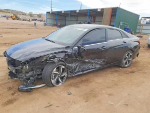 Hyundai Elantra 2.0L 4 2023