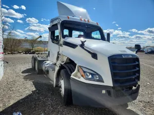 Freightliner Cascadia 12.8L 6 2021