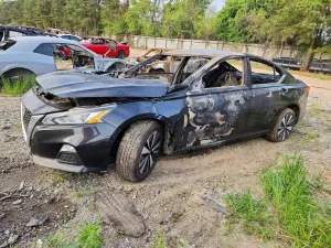 Nissan Altima 2.5L 4 2021