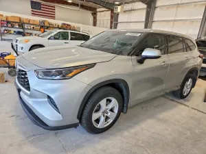 Toyota Highlander 3.5L 6 2021