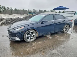 Hyundai Elantra 2.0L 4 2022