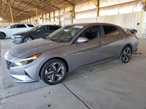 Hyundai Elantra 2.0L 4 2023