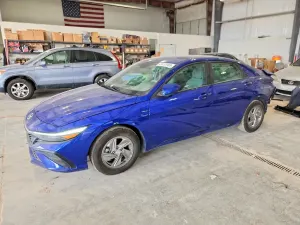 Hyundai Elantra 2.0L 4 2025