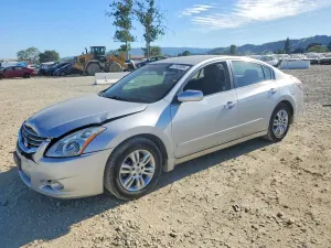 Nissan Altima 2.5L 4 2012