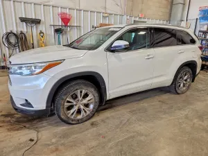 Toyota Highlander 3.5L 6 2015