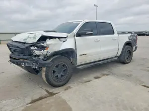 RAM 1500 5.7L 8 2020