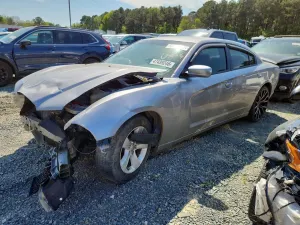 Dodge Charger 3.6L 6 2013