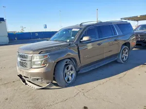 Chevrolet Suburban 5.3L 8 2015