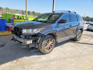 Toyota Highlander 3.5L 6 2017