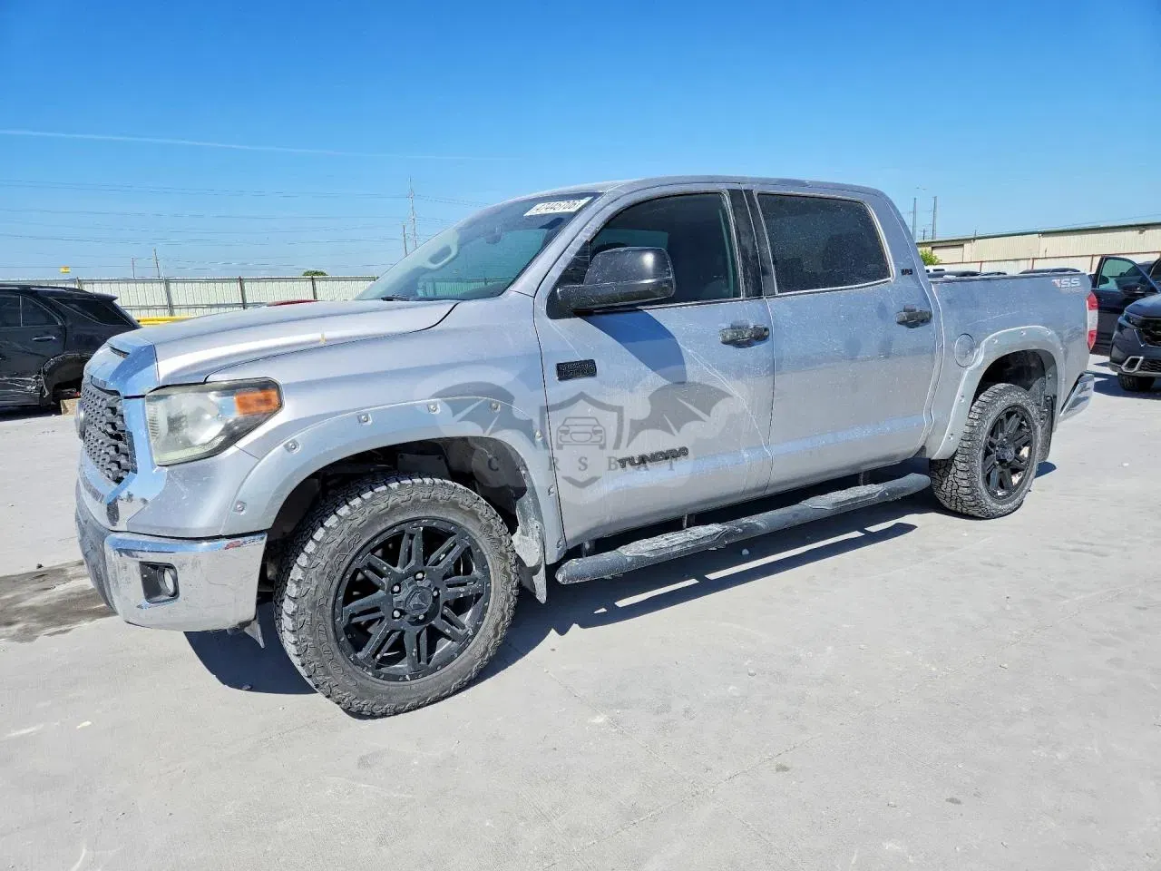 Toyota Tundra 5.7L 8 2020