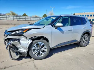 Nissan Rogue 2.5L 4 2021