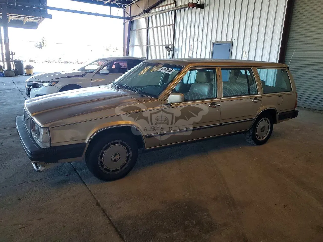 Volvo 760 2.3L 4 1987