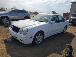 Mercedes-Benz E 4.3L 8 2001