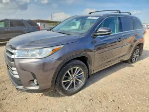 Toyota Highlander 3.5L 6 2018