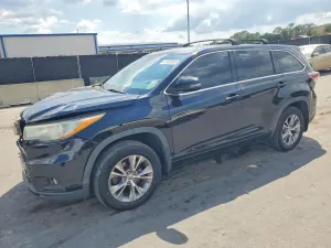 Toyota Highlander 3.5L 6 2015