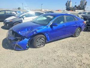 Hyundai Elantra 2.0L 4 2024