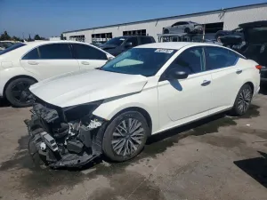 Nissan Altima 2.5L 4 2025