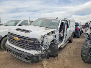 Chevrolet Silverado 1500 6.6L 8 2025