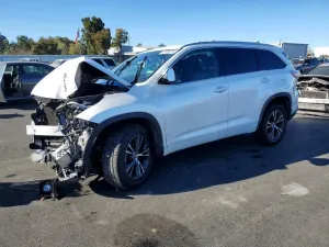 Toyota Highlander 3.5L 6 2016