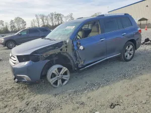 Toyota Highlander 3.5L 6 2013