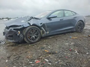 Tesla Model S 2021