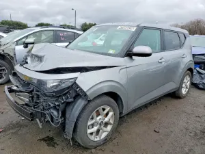 Kia Soul 2.0L 4 2025