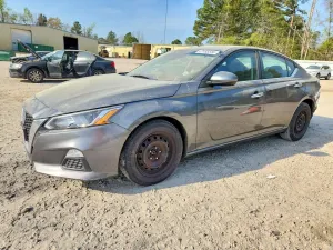 Nissan Altima 2.5L 4 2019